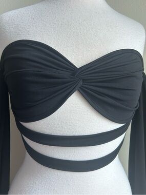 SHEIN Black Strap Detail Off-Shoulder Crop Top